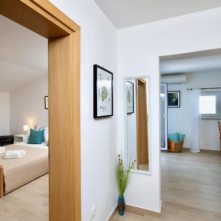 Goldfinch Estate Apartment Banjole Room photo