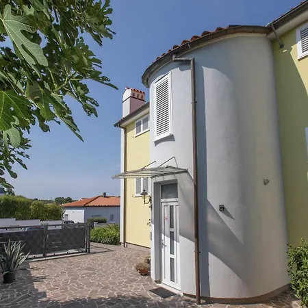 Goldfinch Estate Apartment Banjole Exterior photo